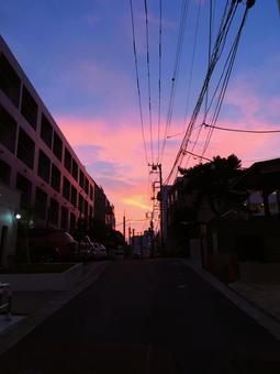 帰り道 帰り道 道,夜,夕方の写真素材
