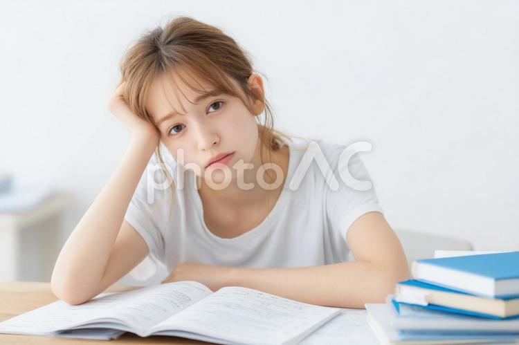 勉強に疲れた女性のイメージ 勉強,女性,人物の写真素材
