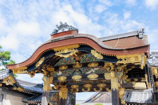 黄金の門構え 黄金の門構え 二条城,門,伝統建築の写真素材