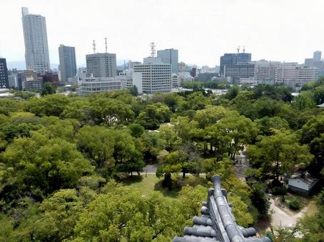 【風景写真】広島城天守閣からの眺めの写真