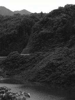島根県-都治川-白黒 島根県-都治川-白黒の写真