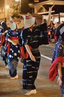 《西馬音内盆踊り》秋田県雄勝郡羽後町 西馬音内盆踊り,西馬音内の盆踊り,羽後町の写真素材