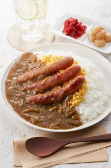 ソーセージとスクランブルエッグのカレー ソーセージとスクランブルエッグのカレー カレーライス,ソーセージ,炒り卵の写真素材