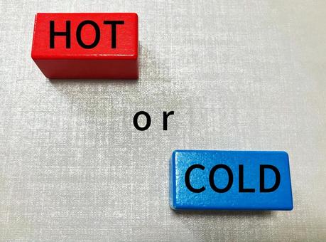 赤と青で表したHOT or COLD 赤と青で表したHOT or COLD hot,cold,ホットの写真素材
