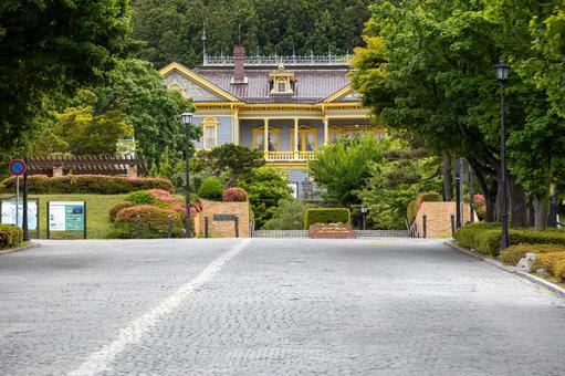 基坂から見える旧函館区公会堂 基坂から見える旧函館区公会堂の写真