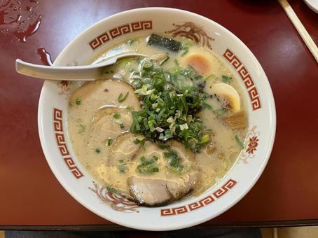 ラーメン ラーメン ラーメン,豚骨,豚骨醤油の写真素材
