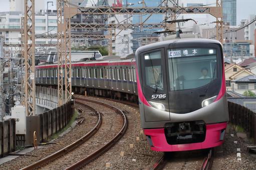 京王電鉄、京王ライナー橋本ゆき 京王電鉄,京王線,相模原線の写真素材