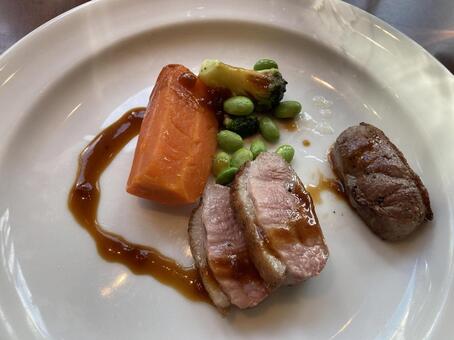 豚肉のグリル 肉,メインディッシュ,ホテルの写真素材