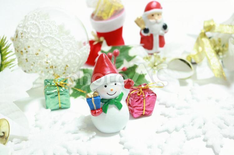 楽しいクリスマス　スノーマン　プレゼント　サンタクロース クリスマス,スノーマン,プレゼントの写真素材