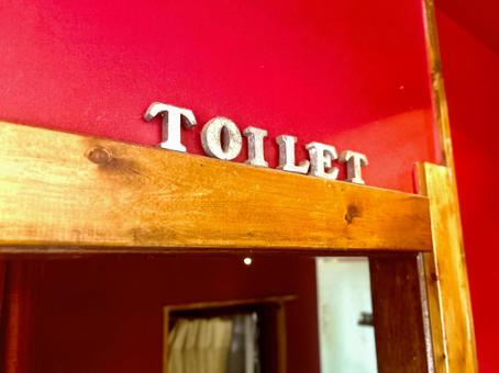 おしゃれなトイレの表示 おしゃれなトイレの表示の写真