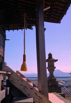 海の見える神社 神社,鈴緒,海の写真素材
