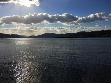 光芒と海 光芒と海の写真