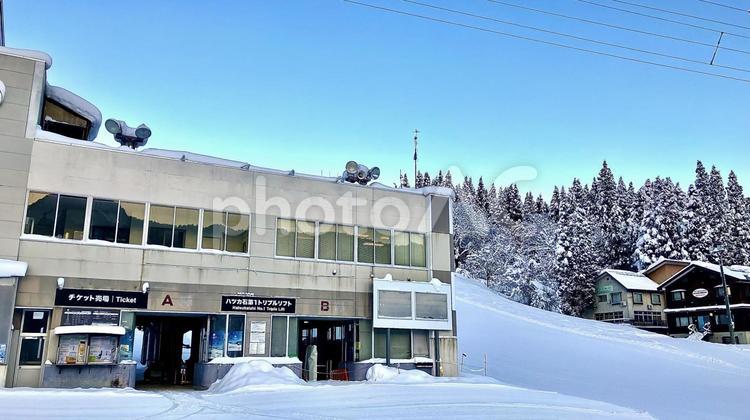 石打丸山スキー場ハツカ石口のリフト乗り場 リフト,乗り場,ハツカ石の写真素材