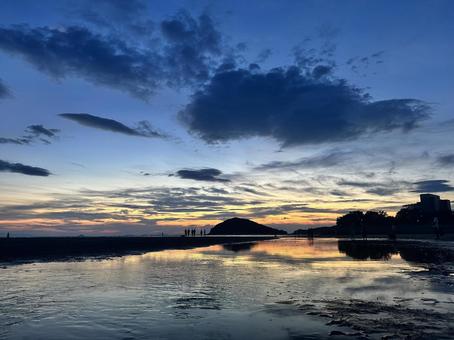 父母が浜の海に映る夕焼け 父母が浜,海,夕焼けの写真素材