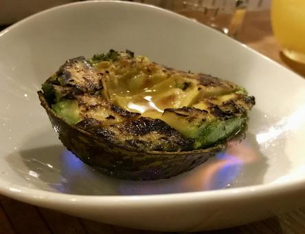 炙りアボカドの前菜 アボカド,焼きアボカド,前菜の写真素材