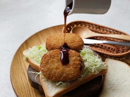 コロッケパン コロッケパン,コロッケ,ソースコロッケの写真素材