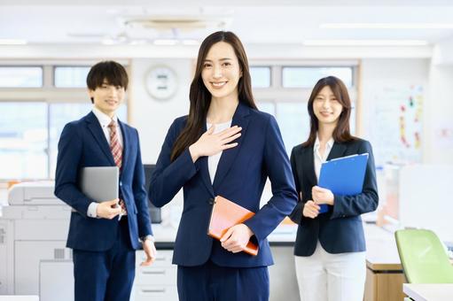 ビジネスウーマン　チーム　信頼　複数 ビジネスマン,ビジネスウーマン,チームの写真素材