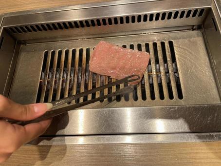肉焼き 肉焼きの写真