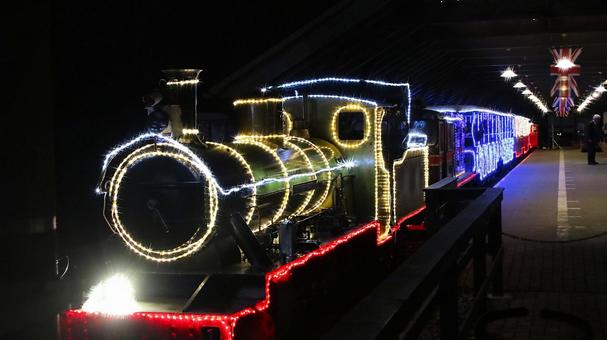 虹の郷　夜のロムニー鉄道 イルミネーション,虹の郷,ロムニー鉄道の写真素材