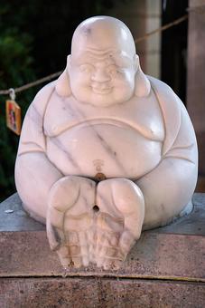 パワースポット 八浄寺 手水舎 布袋 パワースポット 八浄寺 手水舎 布袋の写真