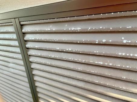 白錆がある雨戸② 白錆がある雨戸② 雨戸,戸袋,塩害の写真素材