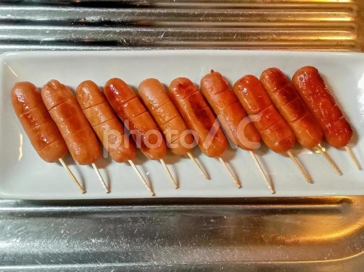 家で夏祭りメニュー・フランクフルト（上） フランクフルト,ポークフランク,串の写真素材