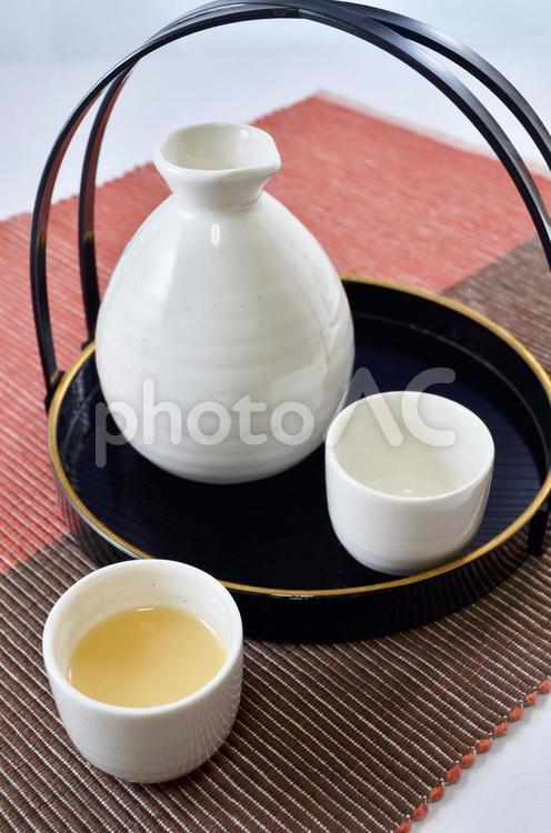 徳利とお猪口セット お酒,熱燗,とっくりの写真素材