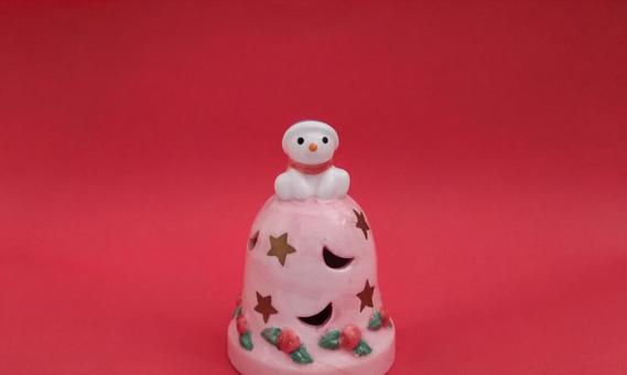 ベルと雪だるま(正面) クリスマス,赤,冬の写真素材