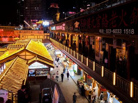 中国・重慶の洪崖洞 中国・重慶の洪崖洞 重慶,中国,洪崖洞の写真素材