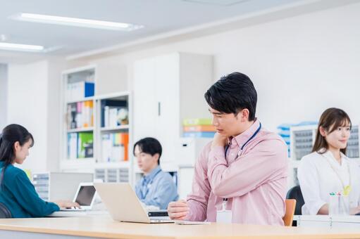 疲れているビジネスマン。 ビジネス,人物,日本人の写真素材