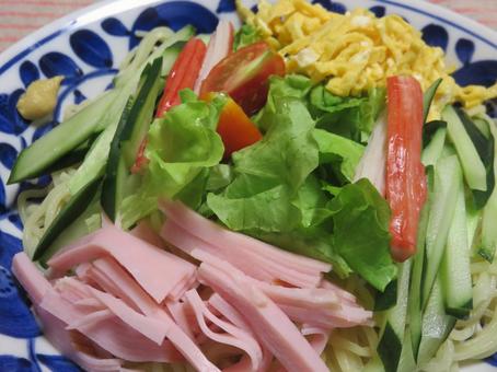 Chilled Chinese noodles, JPG Chilled Chinese noodles, JPG