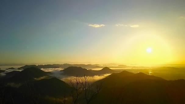 岐阜市金華山山頂から 2018 岐阜市金華山山頂から 2018 日の出,金華山,岐阜の写真素材