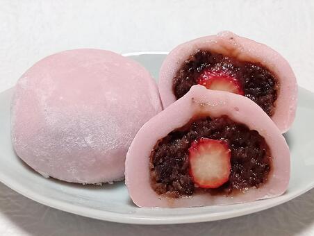 苺大福 苺大福,大福,和生菓子の写真素材