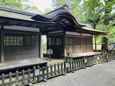 石上神宮 出雲建雄神社 割拝殿 石上神宮 出雲建雄神社 割拝殿 石上神宮,奈良県天理市,十六社の写真素材