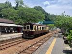 わたらせ鉄道の神戸駅に停車している電車 わたらせ渓谷鉄道,わたらせ鉄道,神戸駅の写真素材