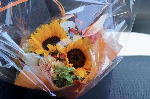 Sunflower flower arrangement, JPG