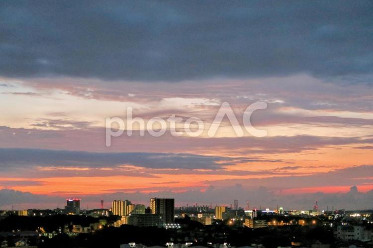 朝焼け　日の出　dawn  朝焼け,夜明け,朝焼け雲の写真素材