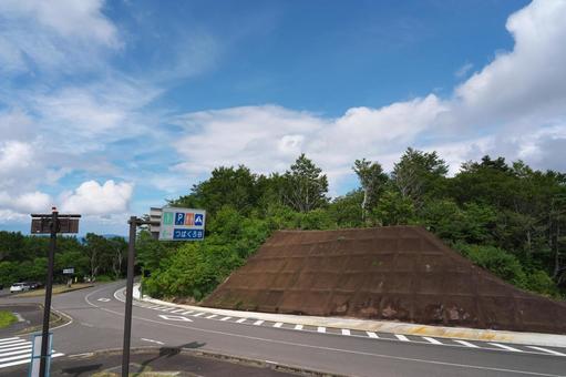 つばくろ谷駐車場入り口 つばくろ谷駐車場入り口 つばくろ谷,福島,晴れの写真素材