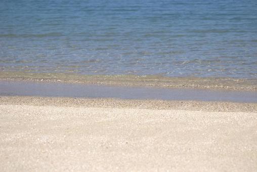 波打ち際の写真