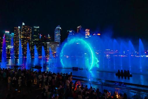 【シンガポール】マリーナベイサンズの噴水 シンガポール,マリーナベイサンズ,噴水の写真素材