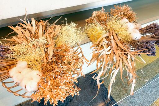 ドライフラワーアレンジ ドライフラワー,綿花,スワッグの写真素材