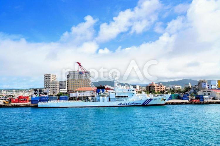 沖縄・石垣港の海上保安庁巡視船 石垣島,海上保安庁,巡視船の写真素材