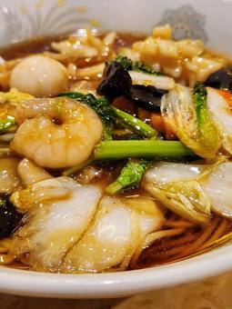 五目麺アップ ラーメン,五目ラーメン,エビの写真素材