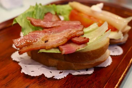 Morning sandwiches at Osaka coffee shops, JPG