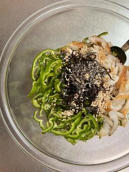 塩昆布ちくわピーマン ご飯,料理,おうちごはんの写真素材