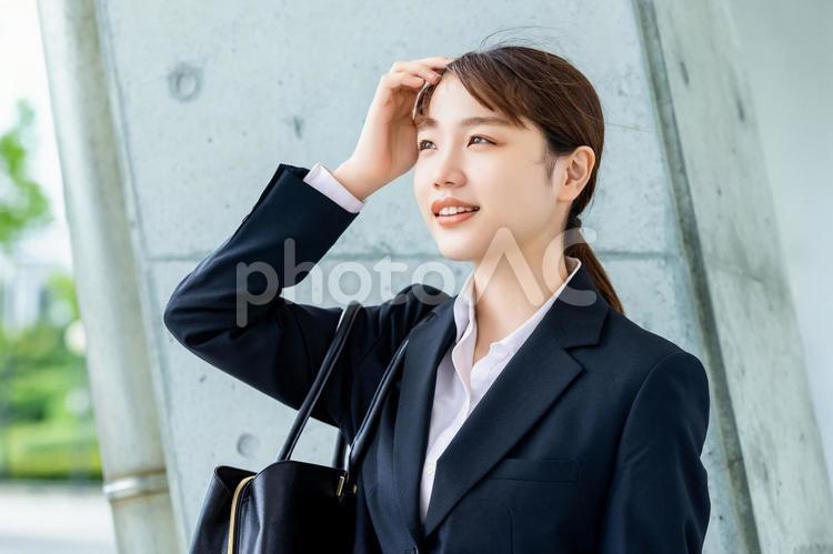 新入社員の若い女性・ビジネスウーマン 女性,ビジネス,春の写真素材