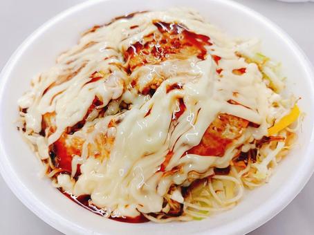 マヨネーズたっぷりの広島風お好み焼き お好み焼き,広島風,マヨネーズの写真素材