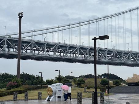 瀬戸大橋 瀬戸大橋,与島パーキング,雨の写真素材