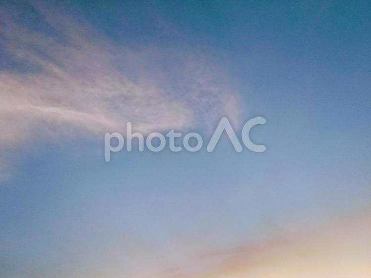 夕暮れの空 夕暮れ,空,天気の写真素材