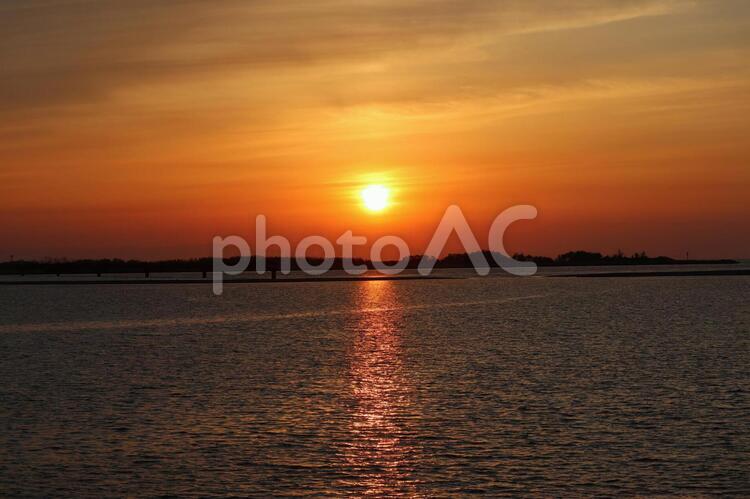 日本海の夕日 夕日,夕方,太陽の写真素材